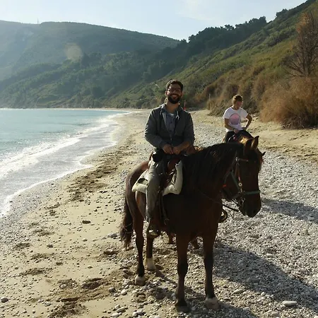 Rustico Del Conero Farm stay *