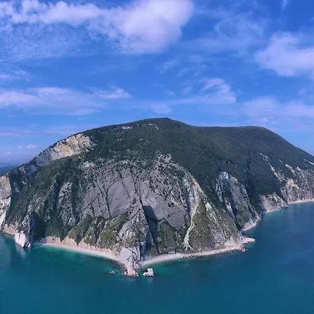 Alloggio per agriturismo Rustico Del Conero *