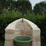 مزرعة للإقامة Rustico Del Conero *