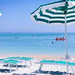 Rustico Del Conero مزرعة للإقامة