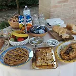 Rustico Del Conero مزرعة للإقامة